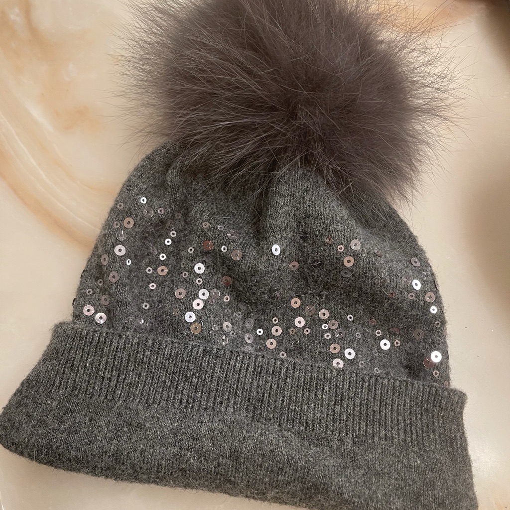 Binie/ Hat